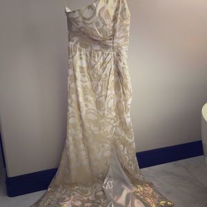 Beautiful evening gown!